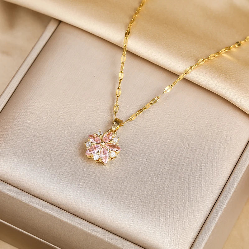 Colar Rosa Delicada Cristal
